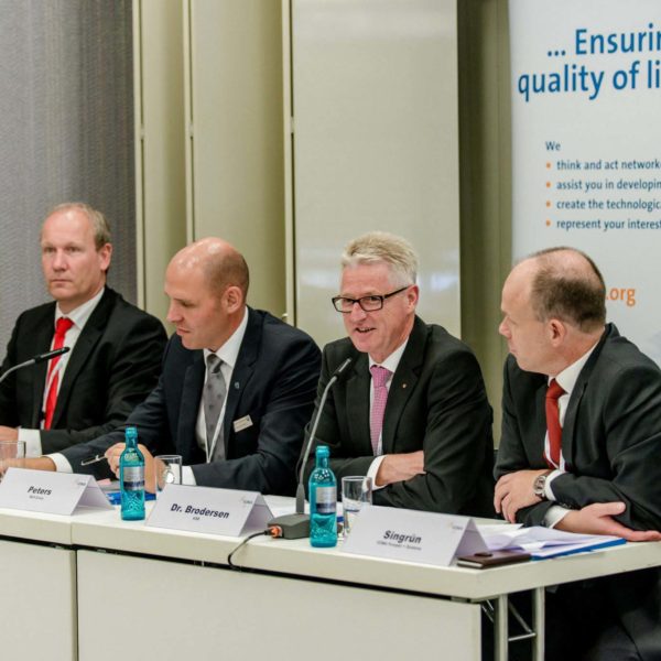 DSC_2029_press-conference